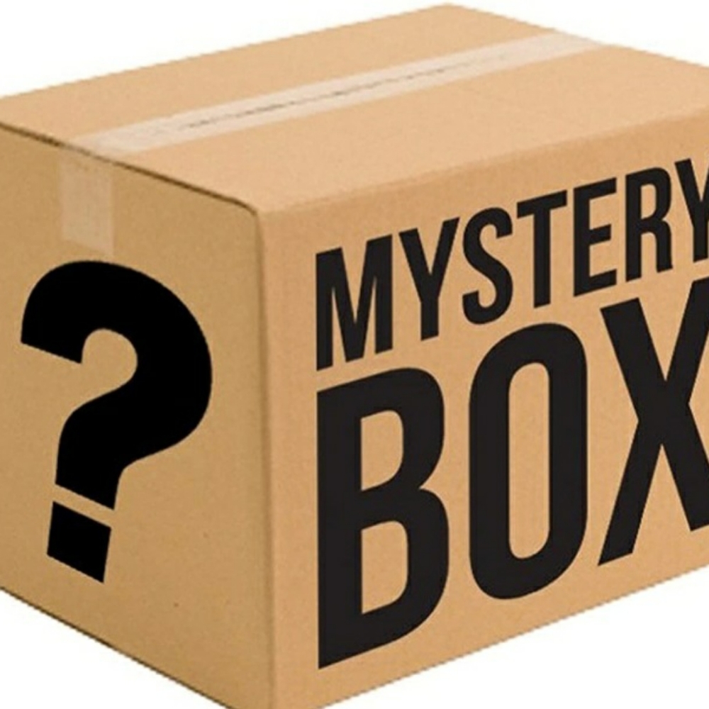 MAC MYSTERY BOX